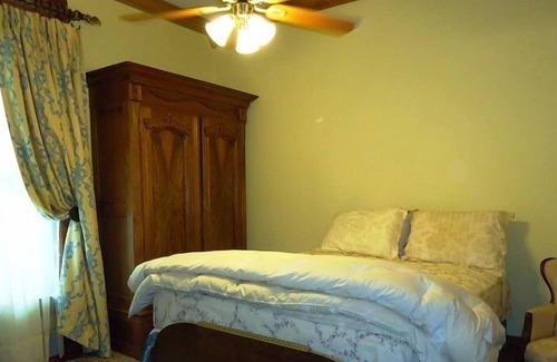 Davenport House | Victorian Mansion Weddings, Rehearsals, Family Reunions, $350 (Max Sleeps 12)