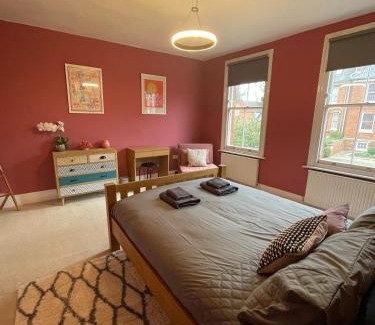 Newent House | Victorian red-brick home in picturesque market town