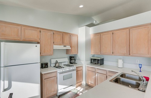 Victorville House | Victorville Home w/Fenced Backyard + Patio!