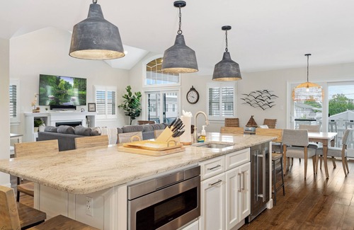 Avalon House | Victory Breeze - 7 bedroom - Luxury End Home - Ocean Views - Pool - Avalon, NJ