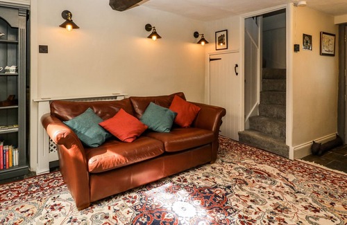 Ludlow Cottage | VICTORY COTTAGE, pet friendly, with open fire in Ludlow