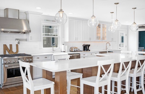 Avalon House | Victory Sunrise - 7 bedroom - Sleeps 20 - Elevator - Pool - Jacuzzi - Avalon, NJ