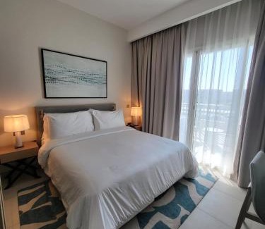 Sidi Abd El-Rahman Apartment | Vida Marina marassi hotel apartment with extra fees for beach or pool access شقة فندقية في أوتيل فيدا مراسي مارينا دخول شاطئ البحر او حمام السباحة برسوم إضافية