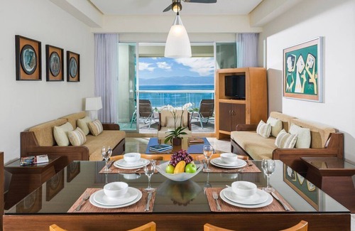 Valle Dorado Resort | VIDANTA Grand Mayan 2 Bedroom suite (sleeps 6-8) in Nuevo Vallarta with kitchen