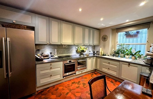 16th Arrondissement Apartment | Vie de Paris, Gracious Paris apartment near Trocadero. Perfect for the Olympics