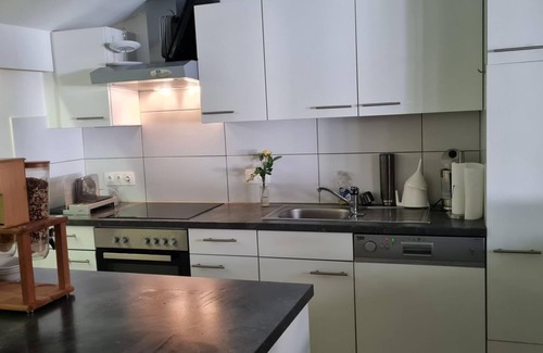 Apetlon Apartment | Vierbettzimmer mit Dusche, WC - Weingut & Gästehaus Markus Tschida