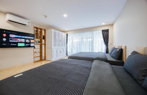 Hang Bai Apartment | VietHOME- The Rooftop w Garden - 4 guests - Lift