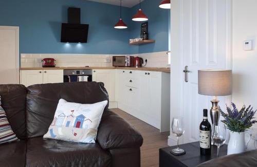 Goodwick House | View At The Peak
