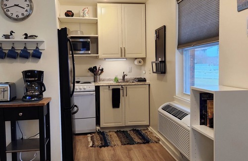 St. Clair Apartment | View freighters on the St. Clair River!