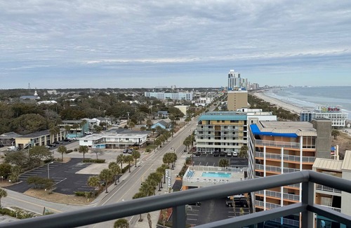 Downtown Myrtle Beach Condo | Views for miles from the 11th floor - 1101