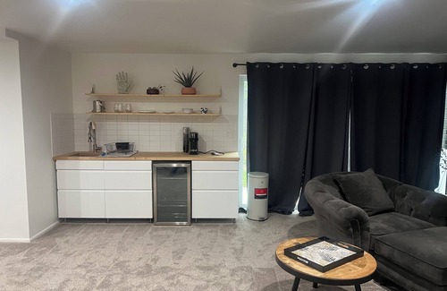 Capitol Hill House | VIEWS! Home overlooking downtown Salt Lake City. 2 bedrooms, 5 minutes from SLC