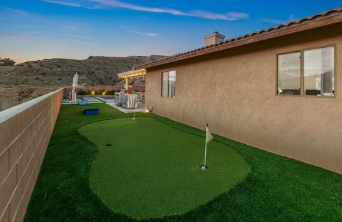 Desert Hot Springs House | Views,Large pool,Putting green, Mtn Views & Games