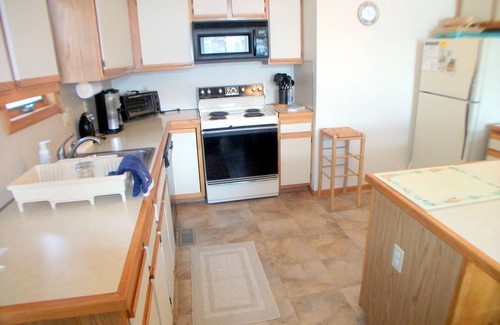 Sea Isle City House | Views of both the bay/wetlands and the ocean.