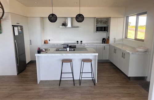 Cable Bay House | Views on Stratford