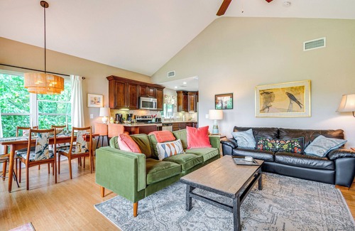 Livingston House | Views, Sunsets & Wildlife: Waterfront Gem in Texas