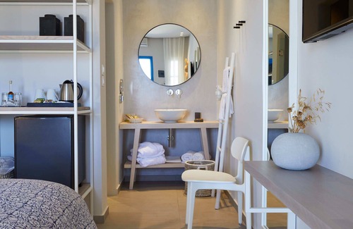 Tholaria Hotel | Vigla Hotel