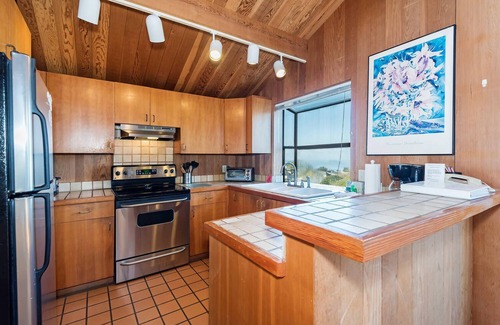 Sea Ranch House | Viglione | Meadow Escape with Hot Tub