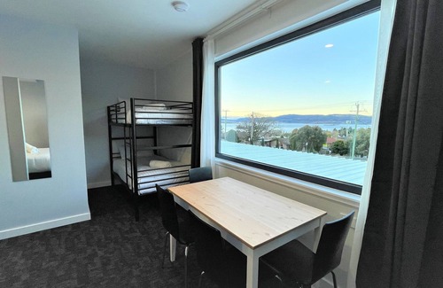 Jindabyne Hotel | Vikas
