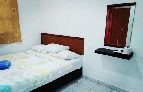 Pangkor Island Hotel | Vikri Beach Resort