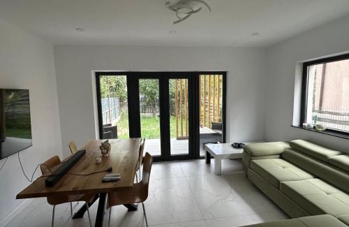 Bacau Villa | Vilă deosebită in Șerbănesti, Bacău pentru închiriere pe termen scurt sau mediu