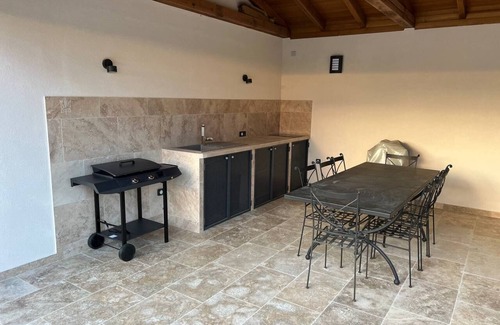 Saint-Hippolyte-de-Montaigu Villa | Villa "mont Aigu"