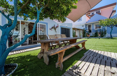 Costa de Caparica Apartment | Vila Maria Green Room by Host-point