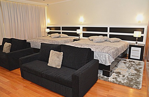 Sao Roque House | VILA PARAÍSO - VACATION VILLA FOR 8, HEATED POOL, 1 CAR AVAILABLE