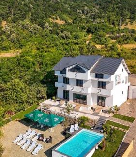 Eselnita Bed & Breakfast | Vila Riviera 990 Ambasador