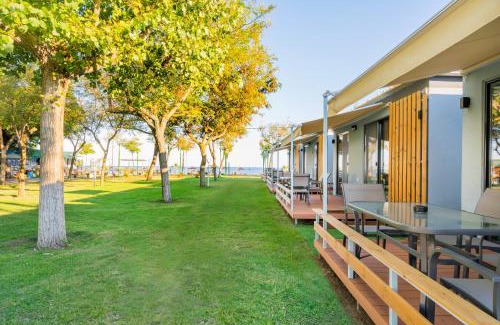 Sithonia House | Vilas in the garden by the sea