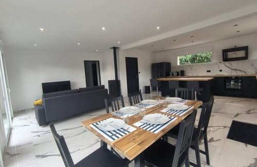 Locquirec Villa | Villa à 900m des plages