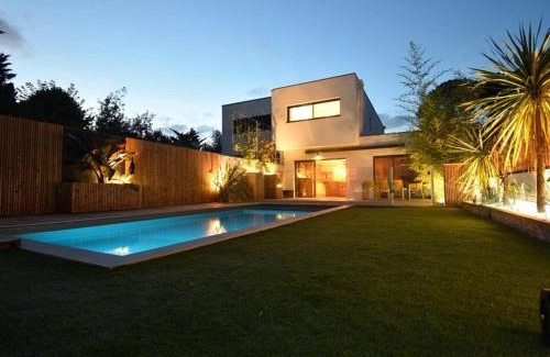 Capbreton Villa | Villa à Capbreton avec Piscine Chauffée, Proche Plages, Pistes Cyclables et Services Hôteliers Inclus - FR-1-791-7
