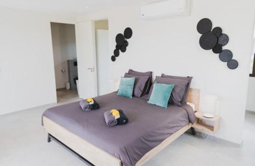 Willemstad Villa | Villa 1 LUX, Jan Sofat, Curacao