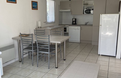 Moliets-et-Maa House | Villa 10mn walk from beach, shops, golf course, with veranda, terrace, enclosed garden