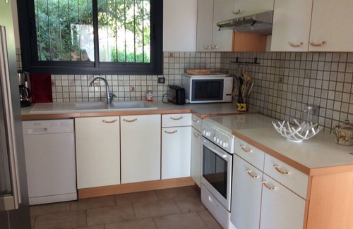 Toulon Villa | VILLA 140m² with swimming pool for 6/8 people, overlooking Toulon harbor,