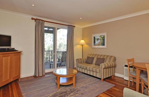 Pokolbin Villa | Villa 1br Harvest located within Cypress Lakes Resort