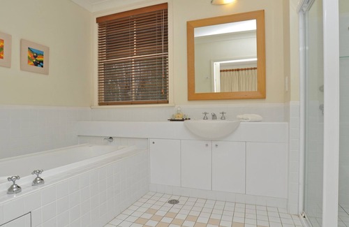 Pokolbin Villa | Villa 1br Villa Cabernet located within Cypress Lakes Resort