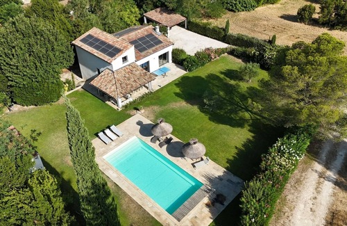 Eyragues House | Villa 220m2, land 3000m2, 5 "village on foot, 4km Saint-Rémy-de-Provence