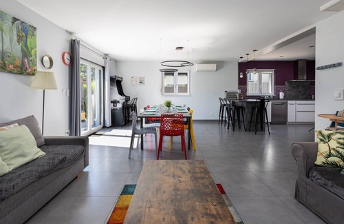 Hurtigheim Villa | Villa 250m² with private spa, barbecue, table football