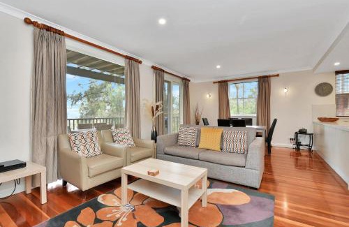 Pokolbin Villa | Villa 2br Frambois Villa located within Cypress Lakes Resort