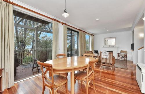 Pokolbin Villa | Villa 2br Rose Villa located within Cypress Lakes Resort