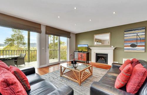 Pokolbin Villa | Villa 3br Syrah Villa located within Cypress Lakes Resort
