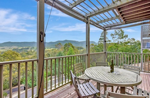 Pokolbin Villa | Villa 3br Zinfandel Villa Resort Condo located within Cypress Lakes Resort nothing is more central