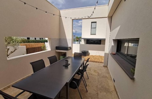 Villeneuve-de-la-Raho Villa | Villa 4 * "Bella ciao", lake, sea and mountains