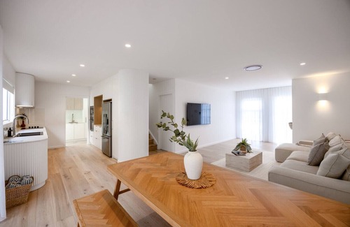 Anna Bay Villa | Villa 4 | Luxe 3BR Retreat w/Pool Near Beach