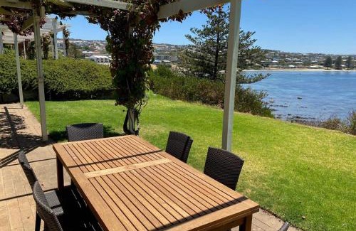 Encounter Bay House | Villa 5-124 Franklin Pde-Linen Included-WiFi-Luxury