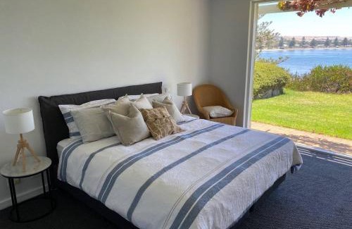 Encounter Bay House | Villa 5-124 Franklin Pde-Linen Included-WiFi-Luxury