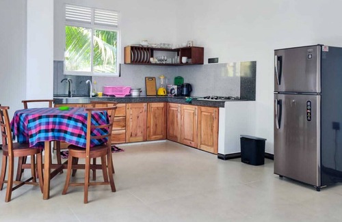 Thiranagama Apartment | Villa 51 ,Spacious 4-bedroom apartment with WiFi, AC in enchanting Hikkaduwa
