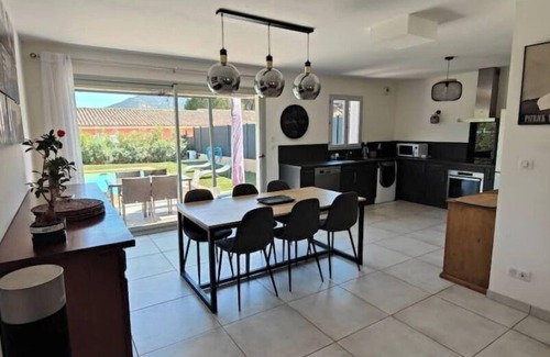 Plan-de-la-Tour Villa | Villa 6 Personnes Avec Piscine Chauffée
