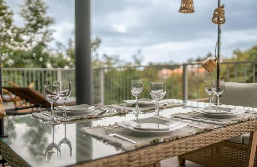 Santo Antonio Villa | Villa 65 - City Edge Retreat