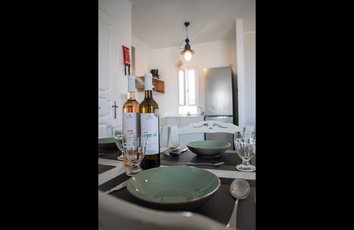 Nea Cryssi Akti Villa | Villa 78 m2 in Agia Irini, 350 meter to the beach for 4 guests with pool access!